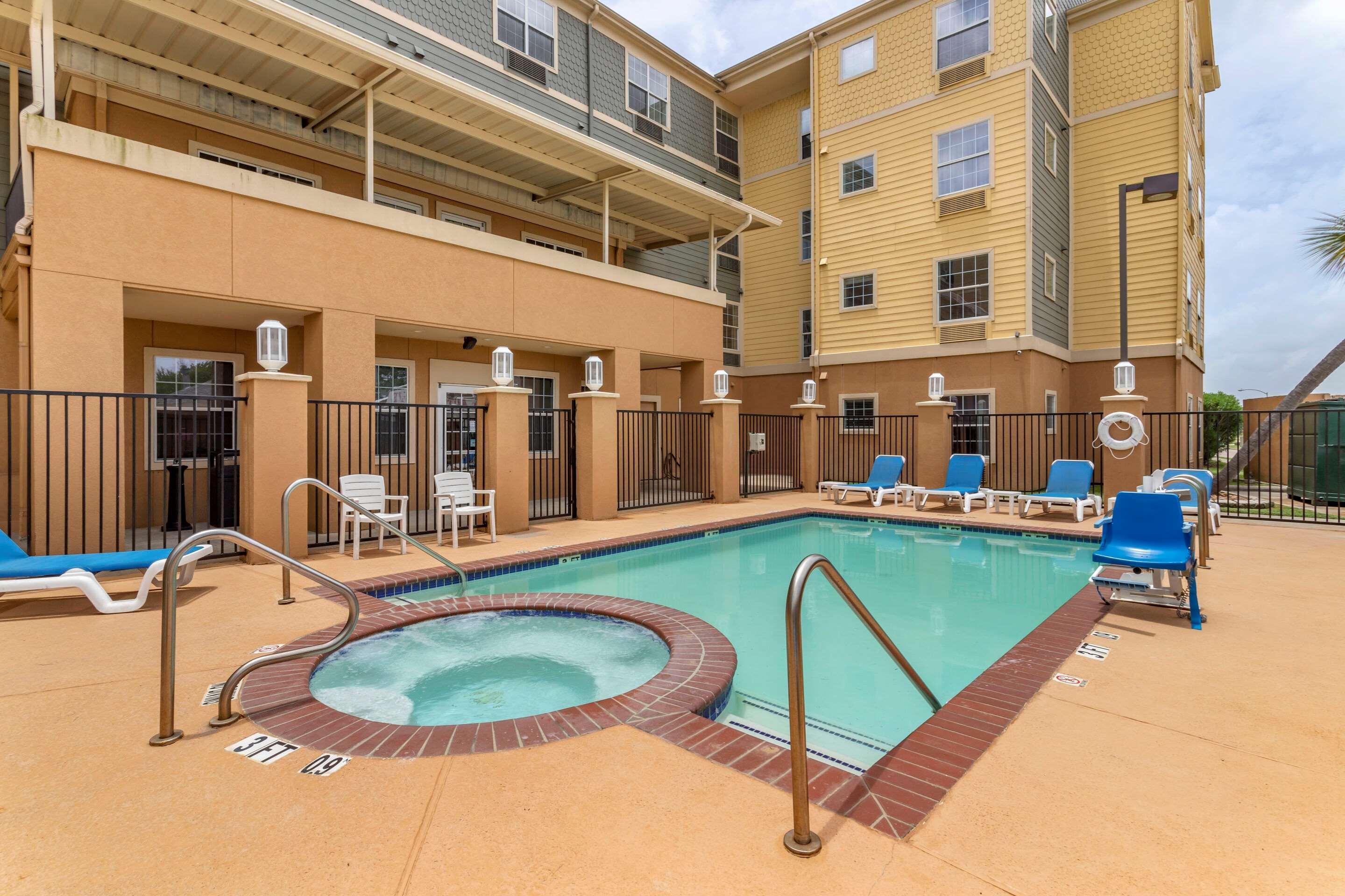 Mainstay Suites Port Arthur - Beaumont South Exterior photo